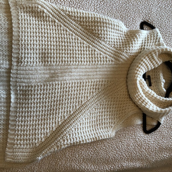 Wool Sweater - Picture 2 of 3